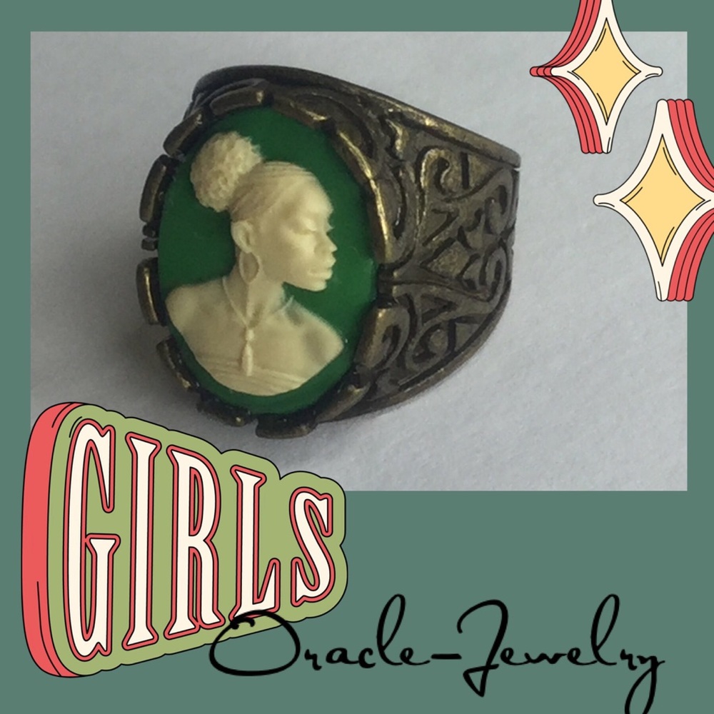 Vintage Green Ring